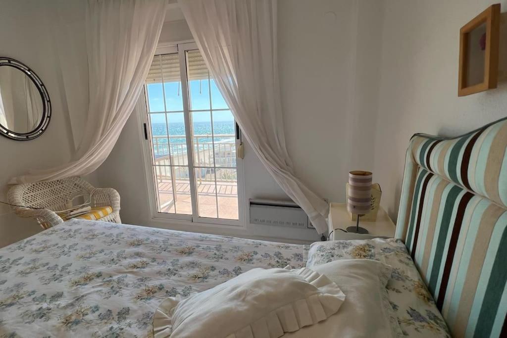 Apartamento Con Acceso Directo A La Playa Leilighet Valencia Eksteriør bilde